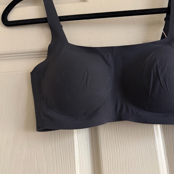 NEW Skims Scoop Neck Naked Bra Black - Picture 2 of 6